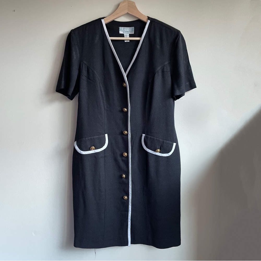 Vintage dress short sleeve buttons contrast white trim decorative pockets Sz 10